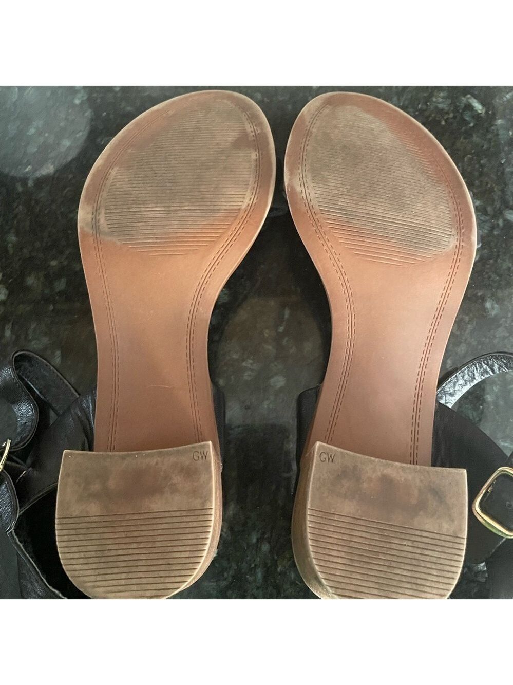 Steve Madden Black Sandals Sleek and Stylish - Picture 4 of 6